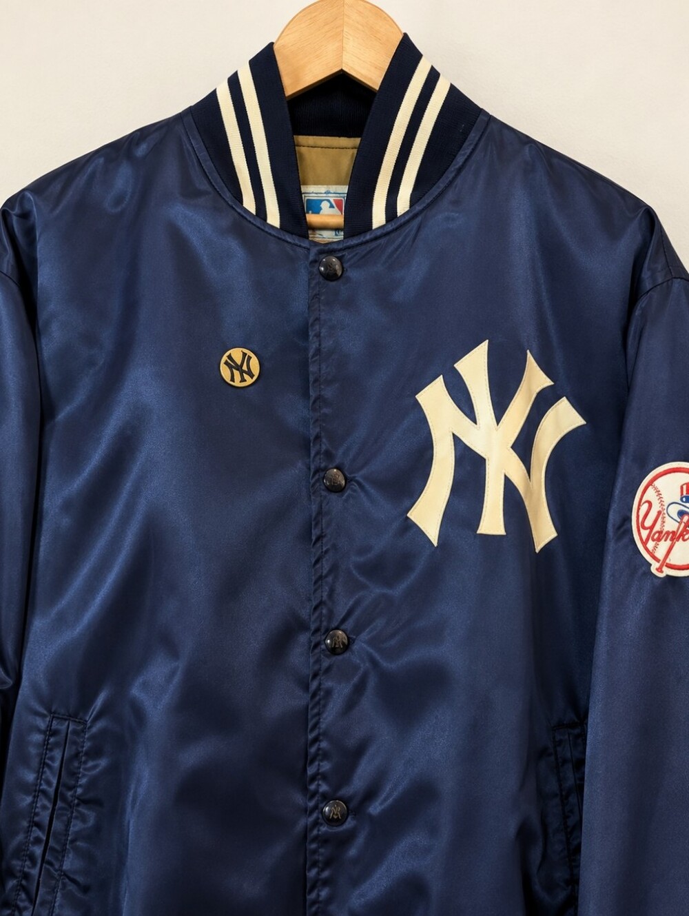 Navy NY Yankees Vintage 90s Satin Bomber Jacket Size XL